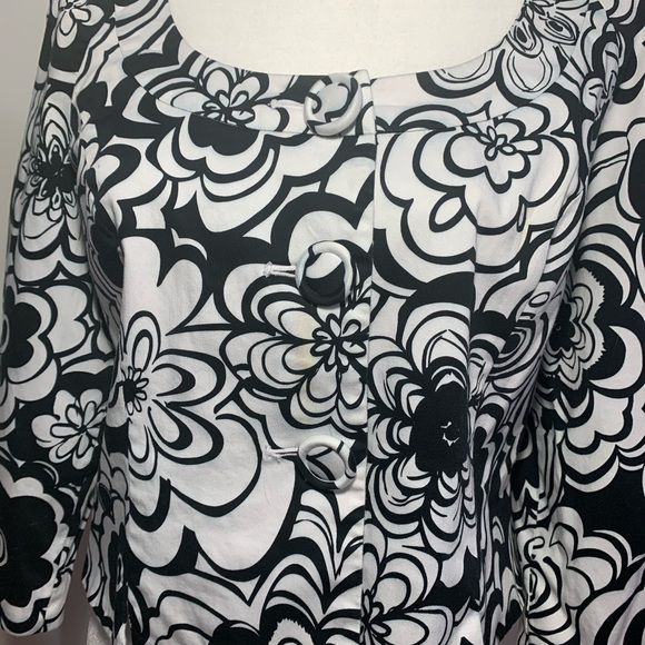 Spense Black & White Floral Print Jacket - Picture 2 of 6